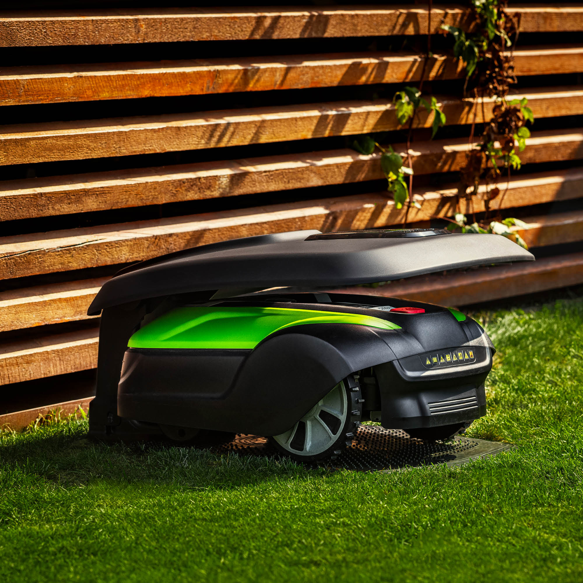 optimow® 25 Robotic Low Cut Lawn Mower w/ Canopy