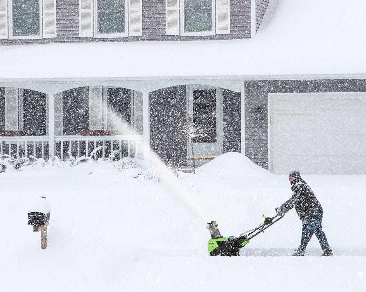 60V 22-Inch Cordless Snow Blower | Greenworks Pro