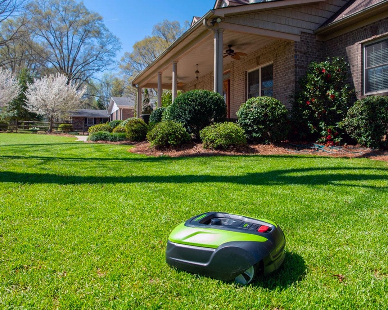 optimow 25H Robotic Lawn Mower | Greenworks Pro